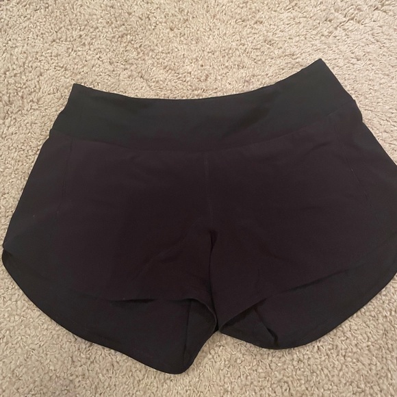 lululemon speed up mid-rise lined short 4 inch - Picture 3 of 4